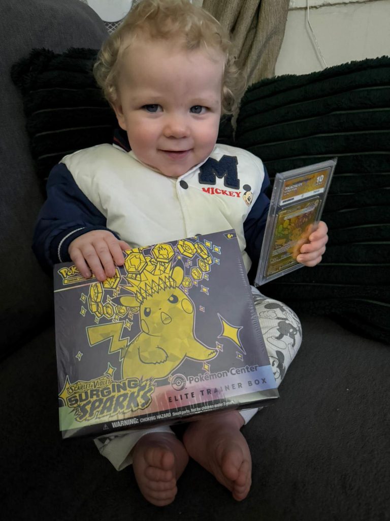 Lloyd & Arthur - Pikachu Bundle